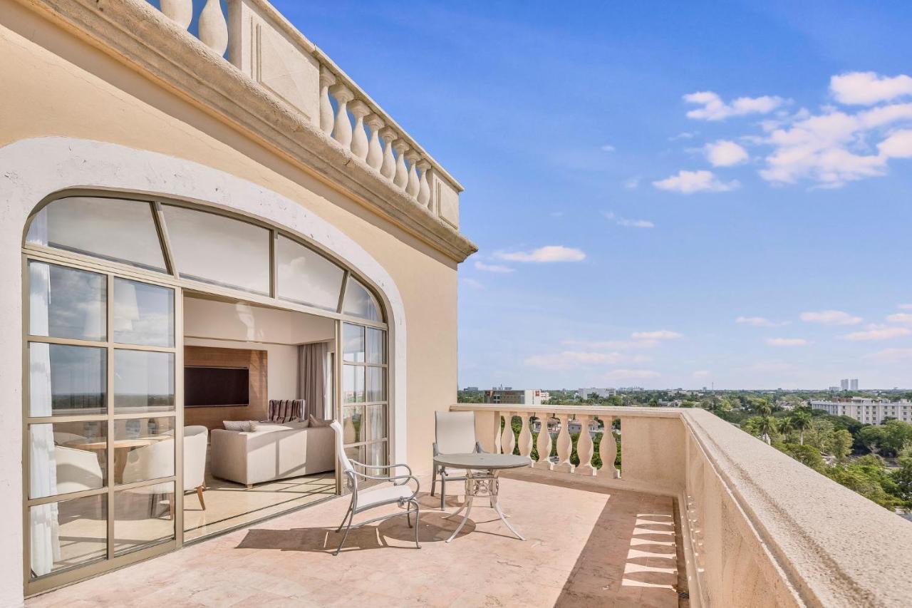 Fiesta Americana Меріда Екстер'єр фото Balcony