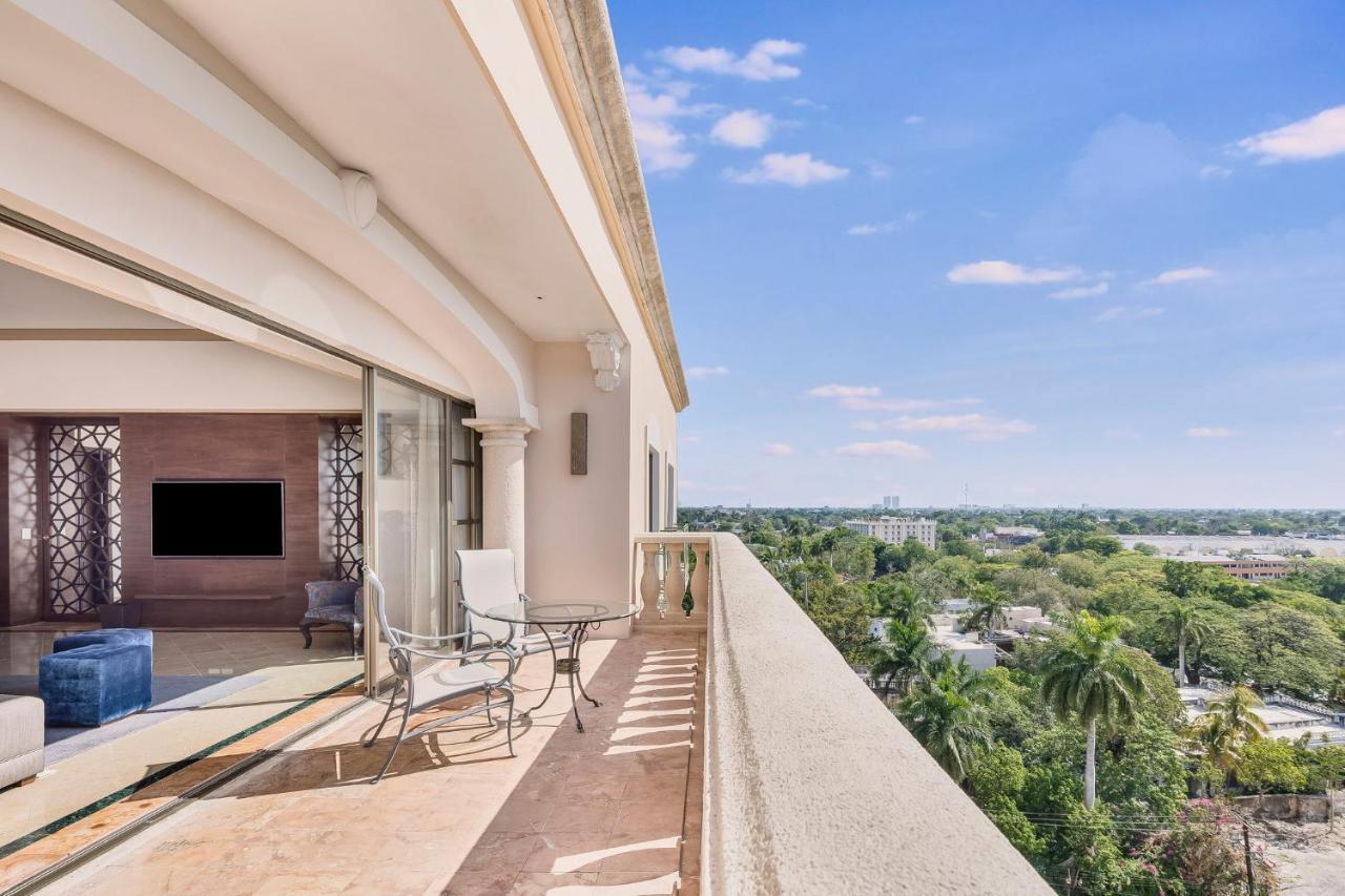 Fiesta Americana Меріда Екстер'єр фото Balcony
