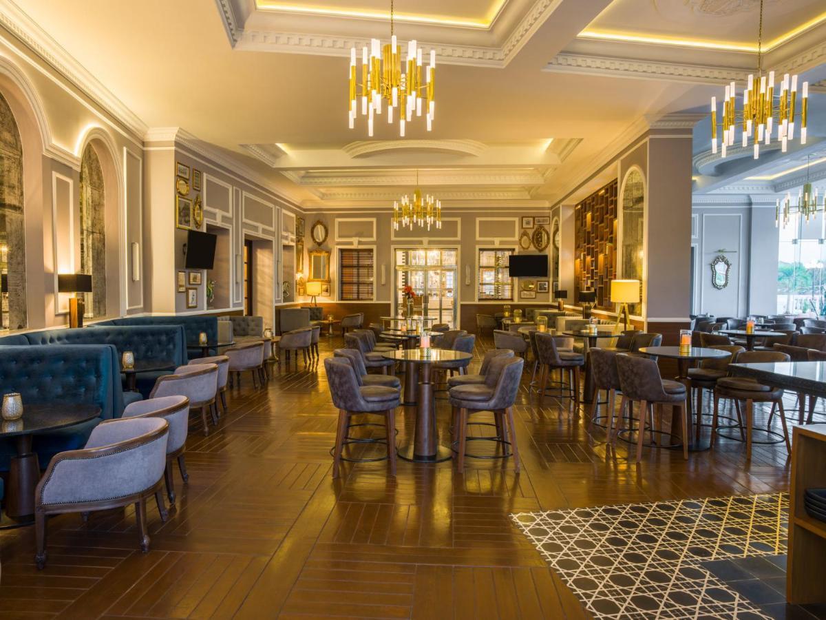 Fiesta Americana Меріда Екстер'єр фото The interior of the hotel