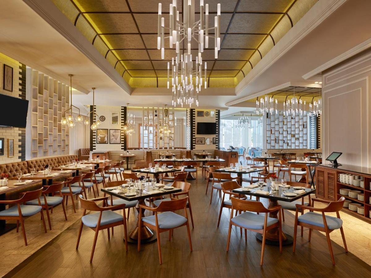 Fiesta Americana Меріда Екстер'єр фото The restaurant's interior